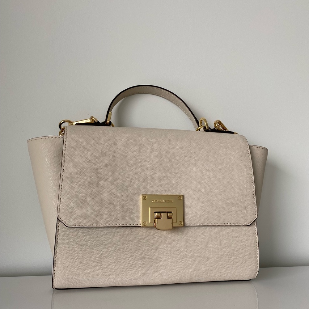 Michael kors tina satchel